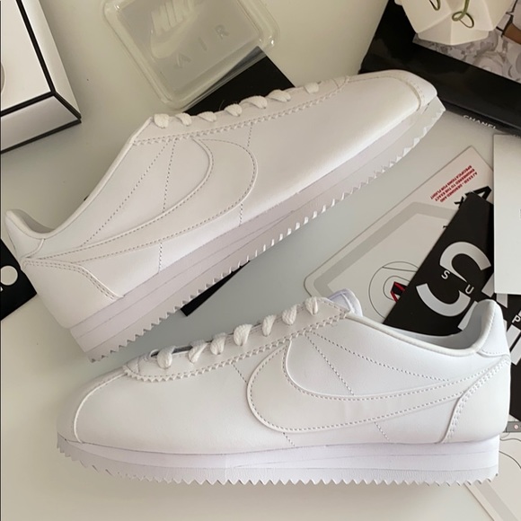 NWT Nike Cortez triple white - Picture 5 of 9
